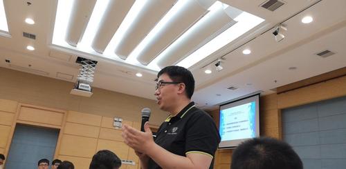 10图为罗训总结发言 10图为罗训总结发言